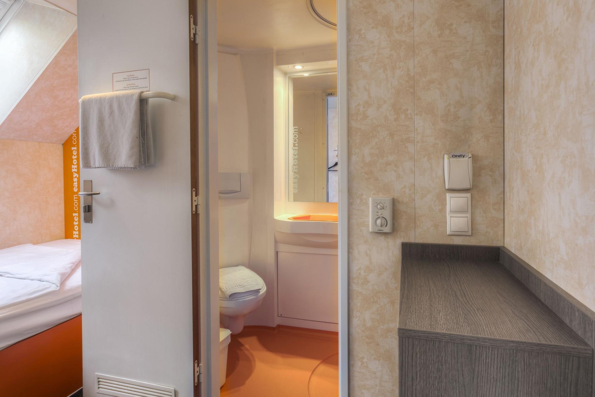 Easyhotel Budapest Oktogon Exterior foto